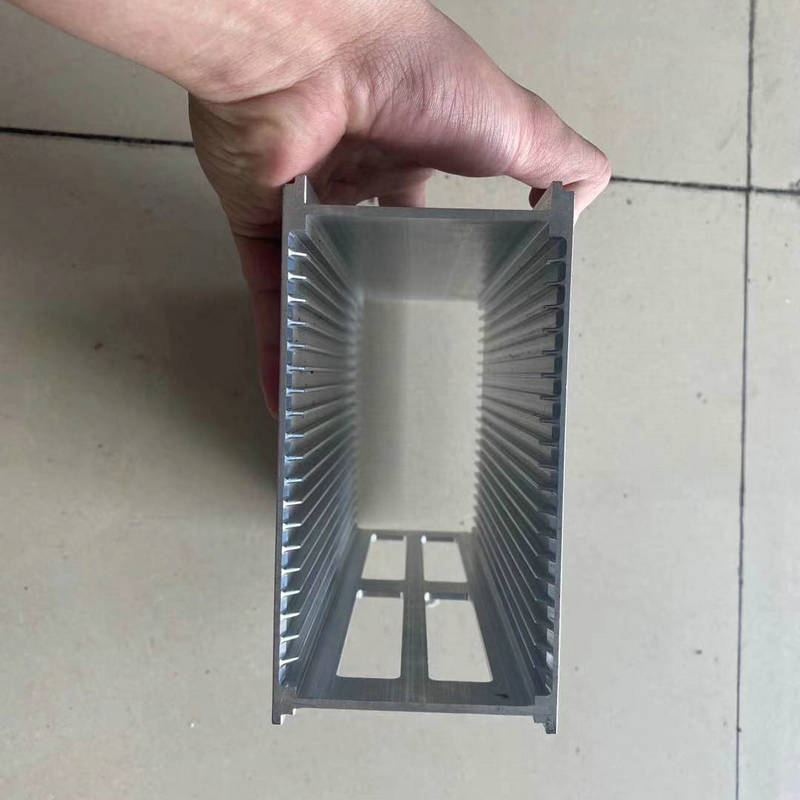 通訊設（shè）備零件供應商一起草 www.17c.com創研