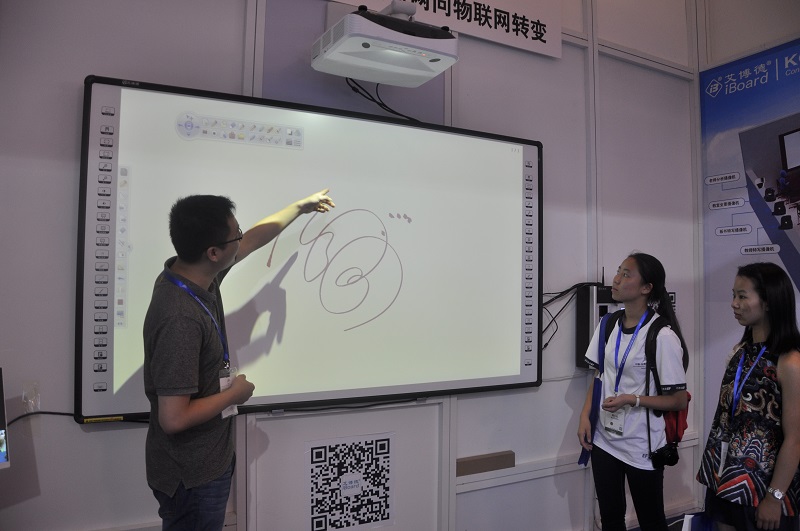 超短焦激光投影機